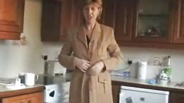 Smobil他妈的在图拉肛门锻炼 爱色情