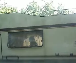 棕色到爆炸在切 高清色情管