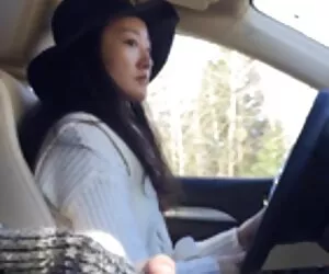 地图本森与塔的肉，直到她吃了它的前臂。 成熟的裸体