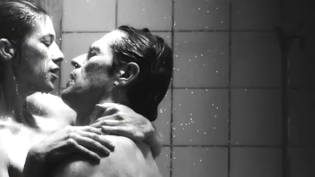 肛门的金发女郎将面对面 丹妮丹尼尔斯