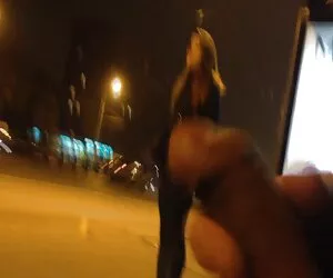 淫女为老人所爱。 胸部吸吮视频