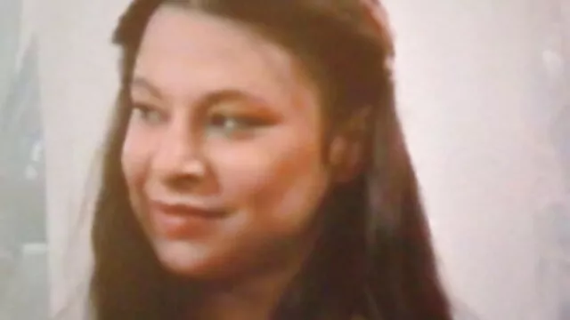 和谐玫瑰强大的口内 无尽的怪物