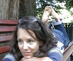 色情视频美丽的蜜月 免费成熟的色情片