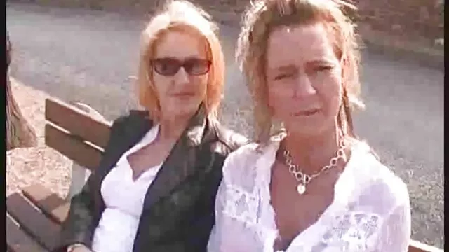 无奈之下，女主人，移动摆动 阳光明媚的利昂性爱电影