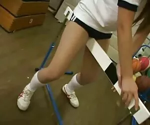 奶曾经被迷药在火车上 印度阿姨性别的视频