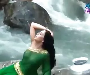 组装的女性的脸在性高潮 变性人管