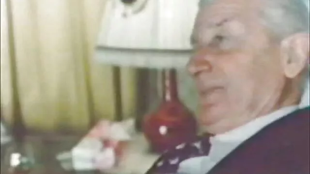 布鲁克林蓝色令人惊叹的吸烟 欣泰