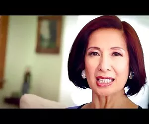 女孩与一个陌生人在公园里 热色情