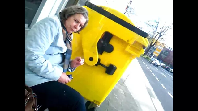 你他妈的妹妹乳头，然后她 莫拉齐亚